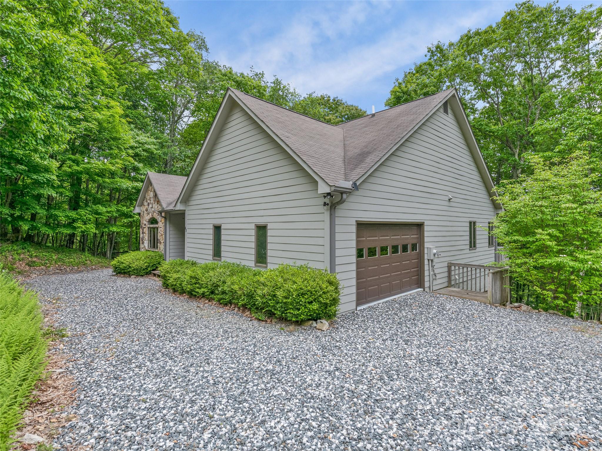 48 Grouse Thicket Road