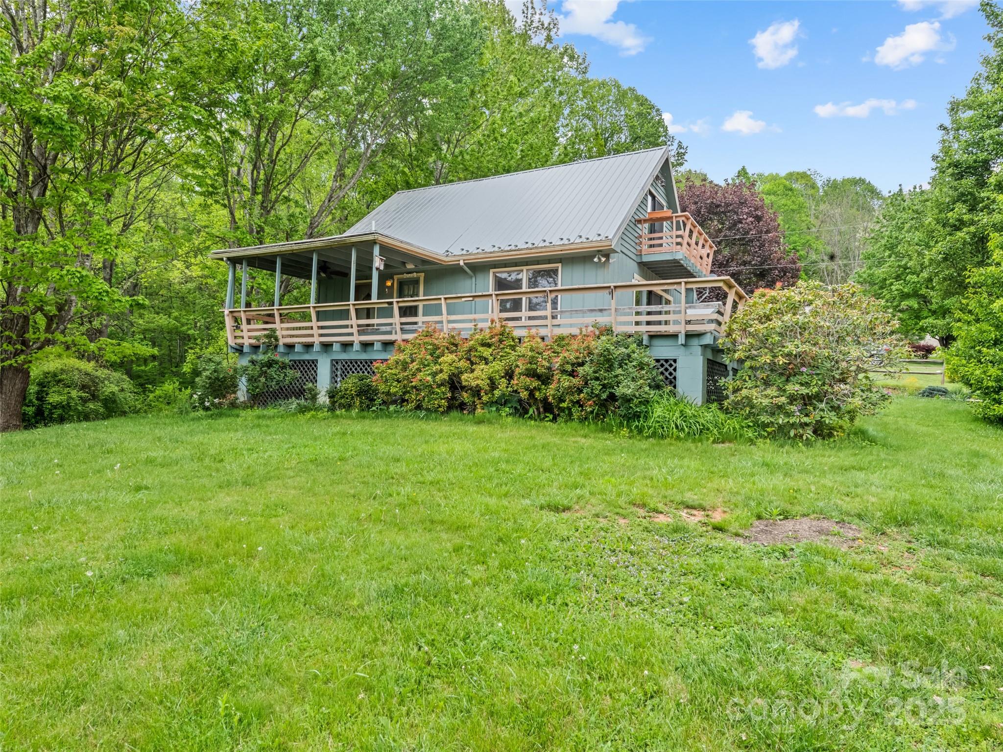 115 Dahlia Lane