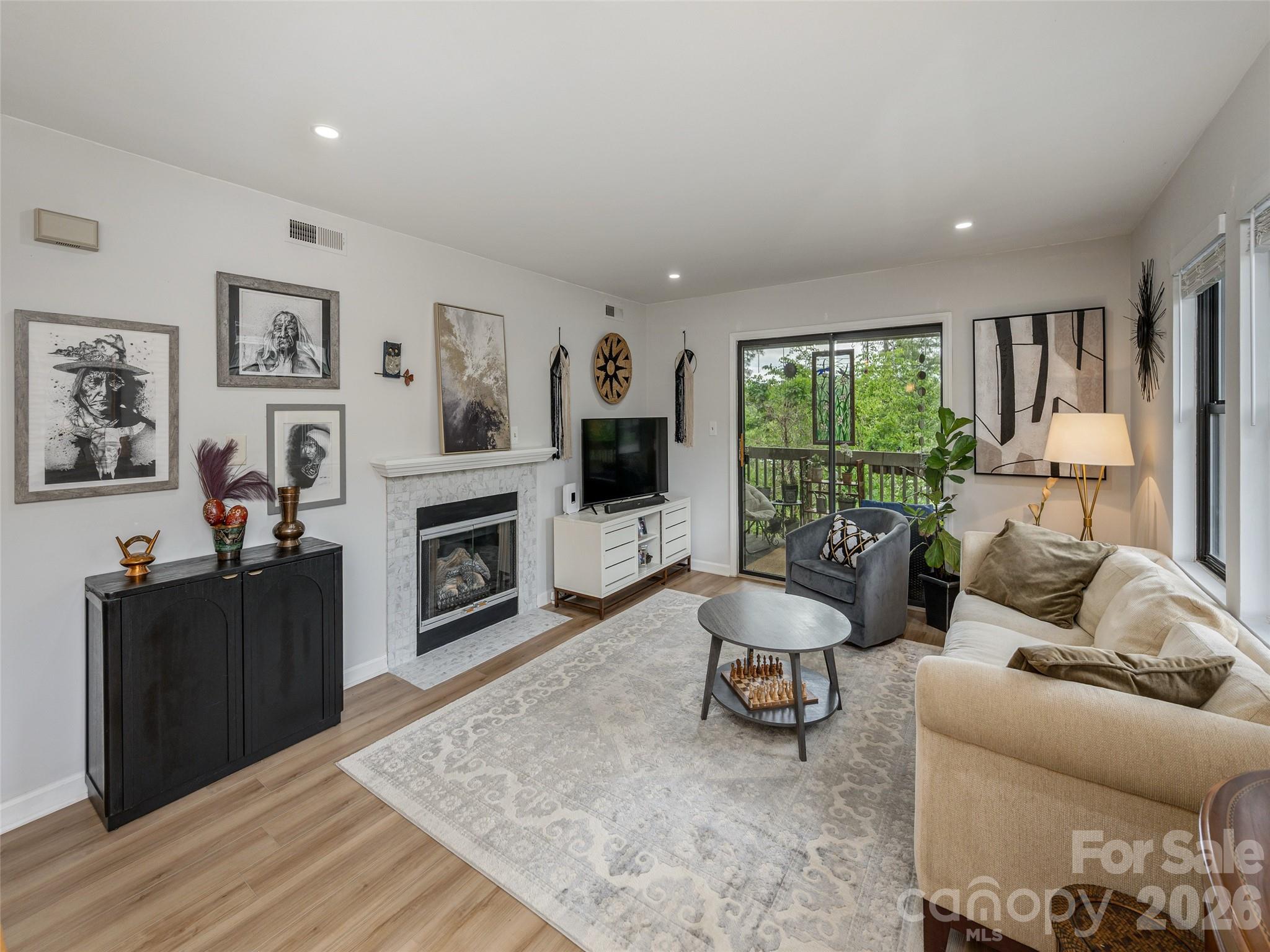 1305 Abbey Circle