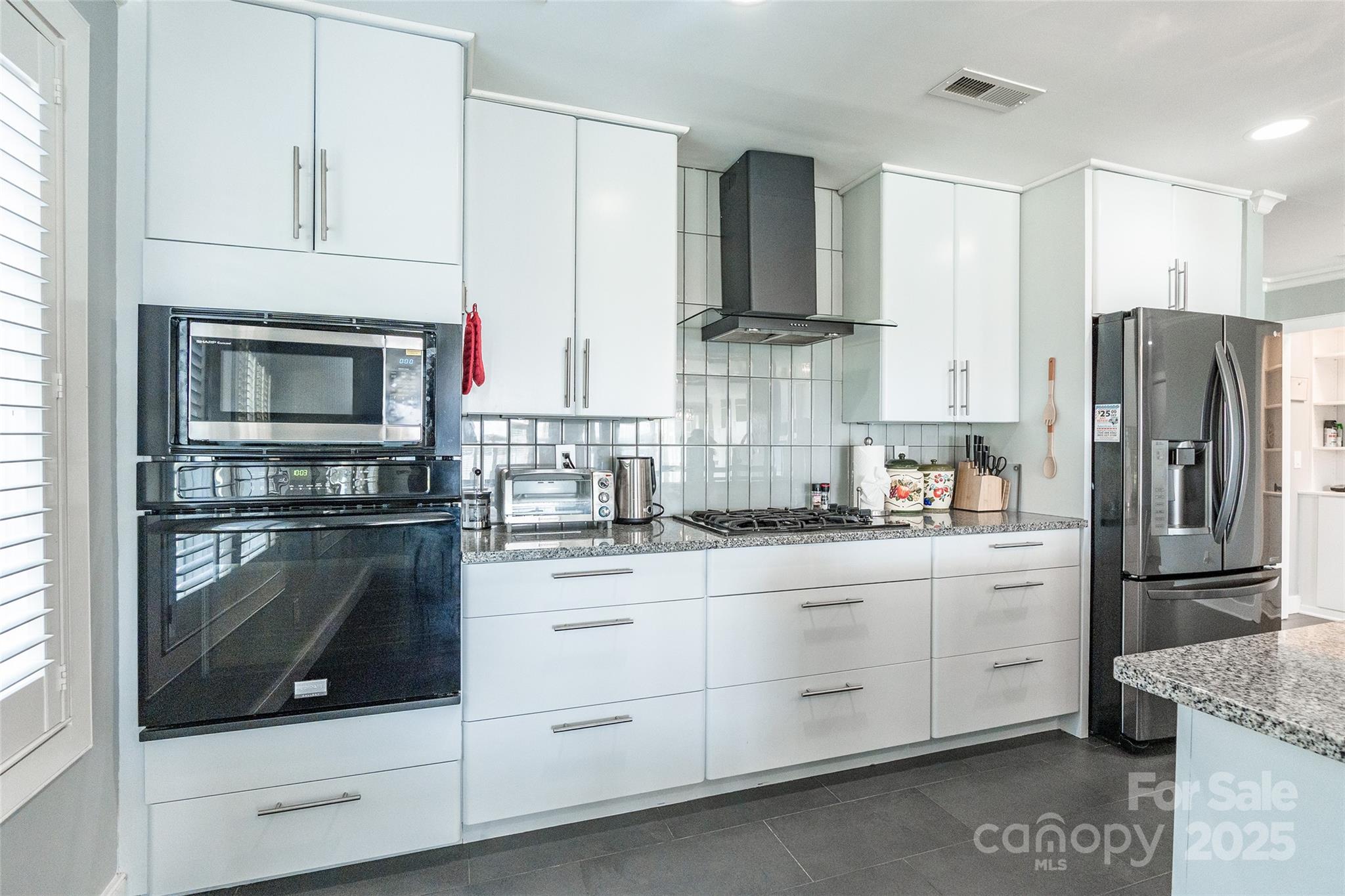 Lake Club - Residential