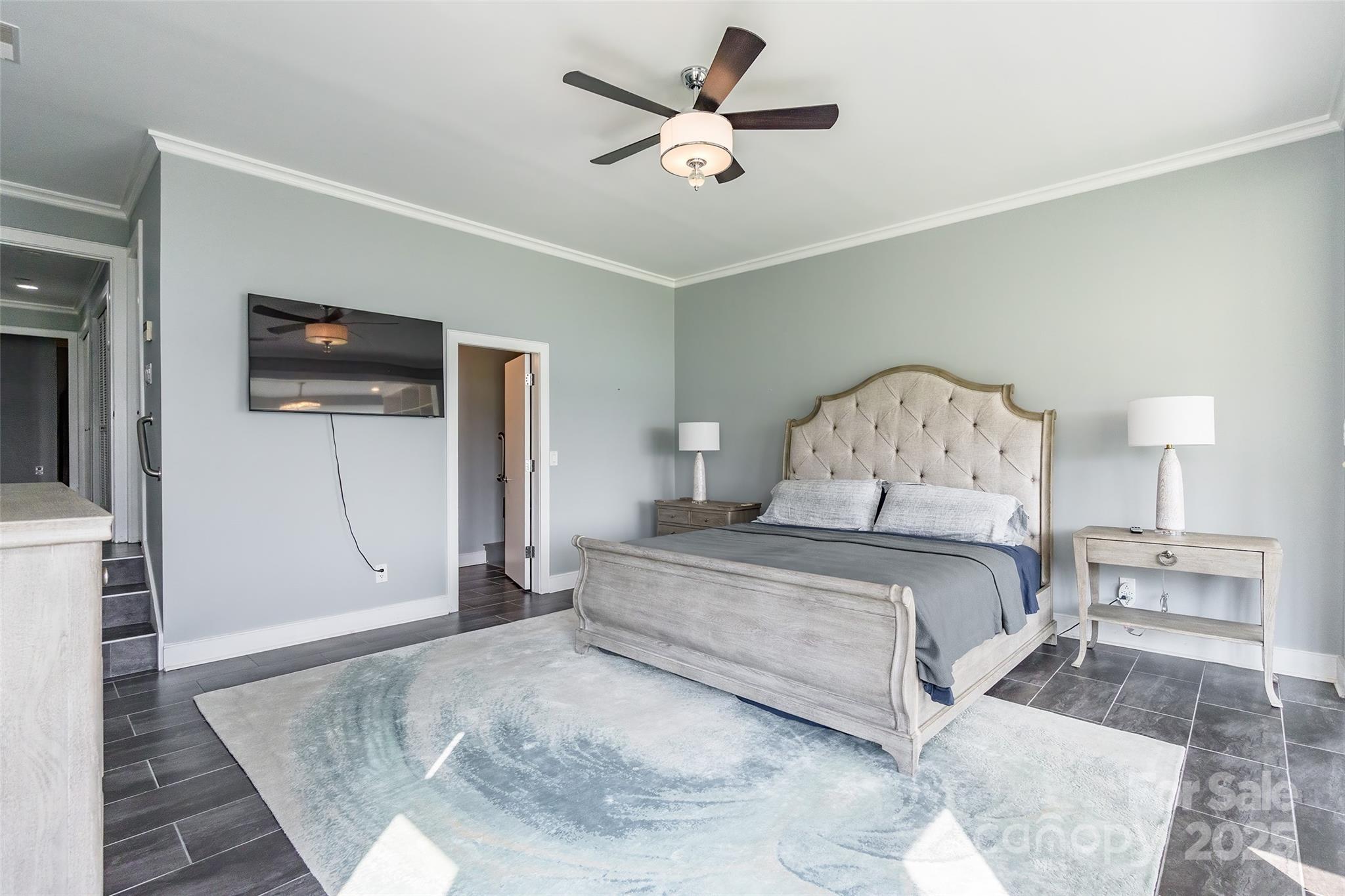 Lake Club - Residential