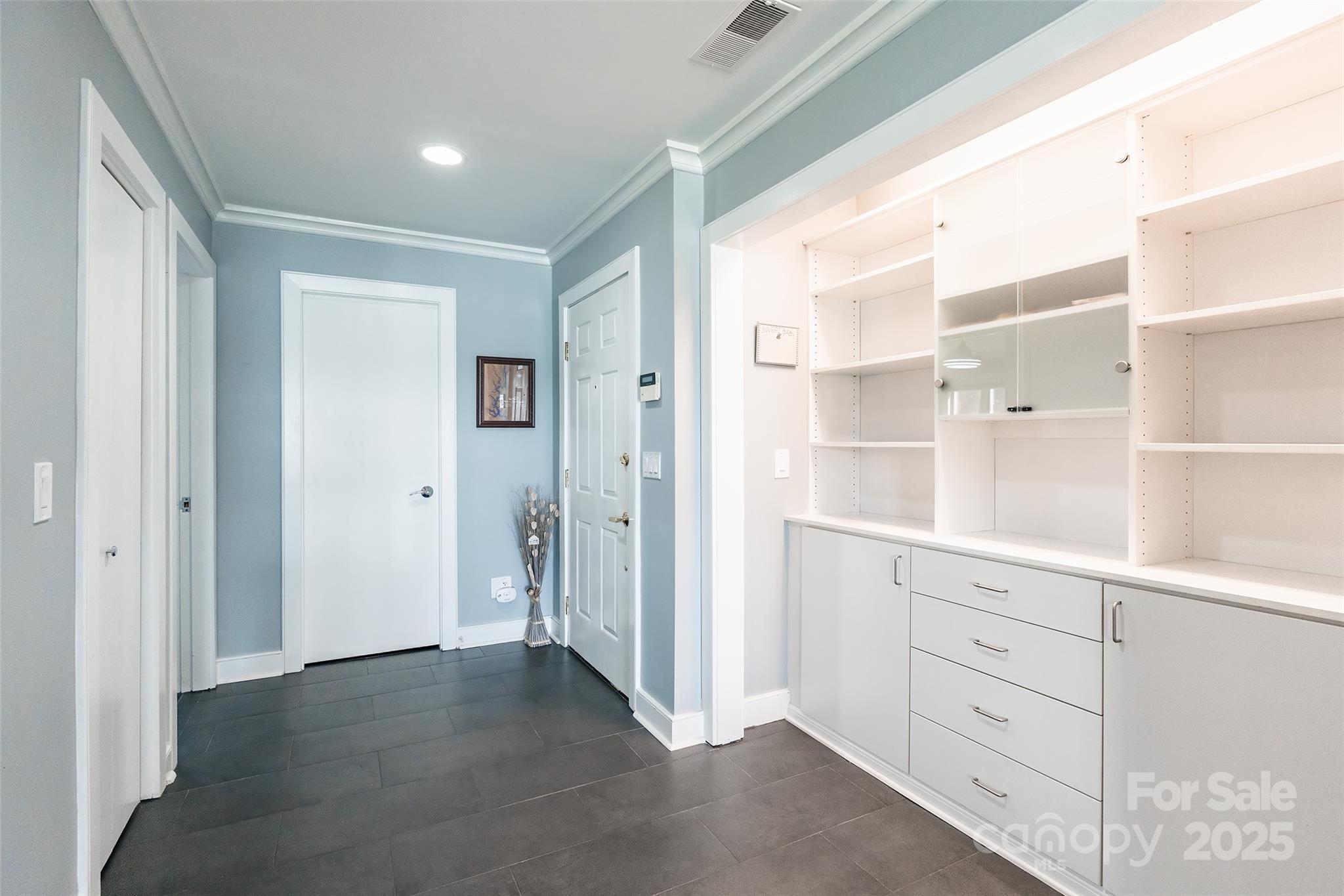 Lake Club - Residential