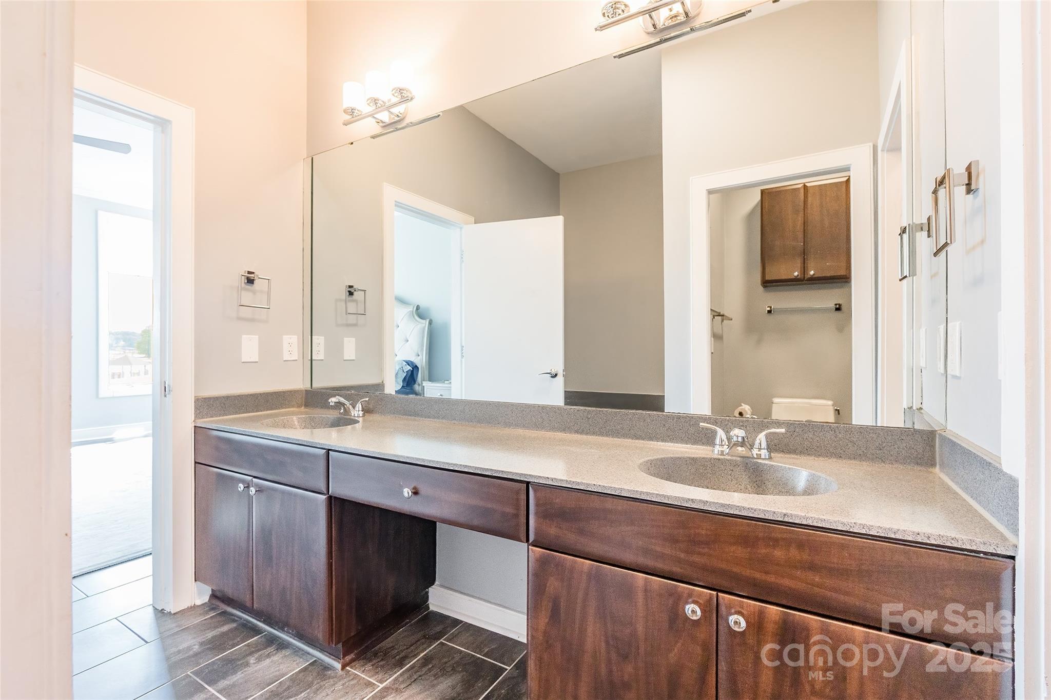 Lake Club - Residential