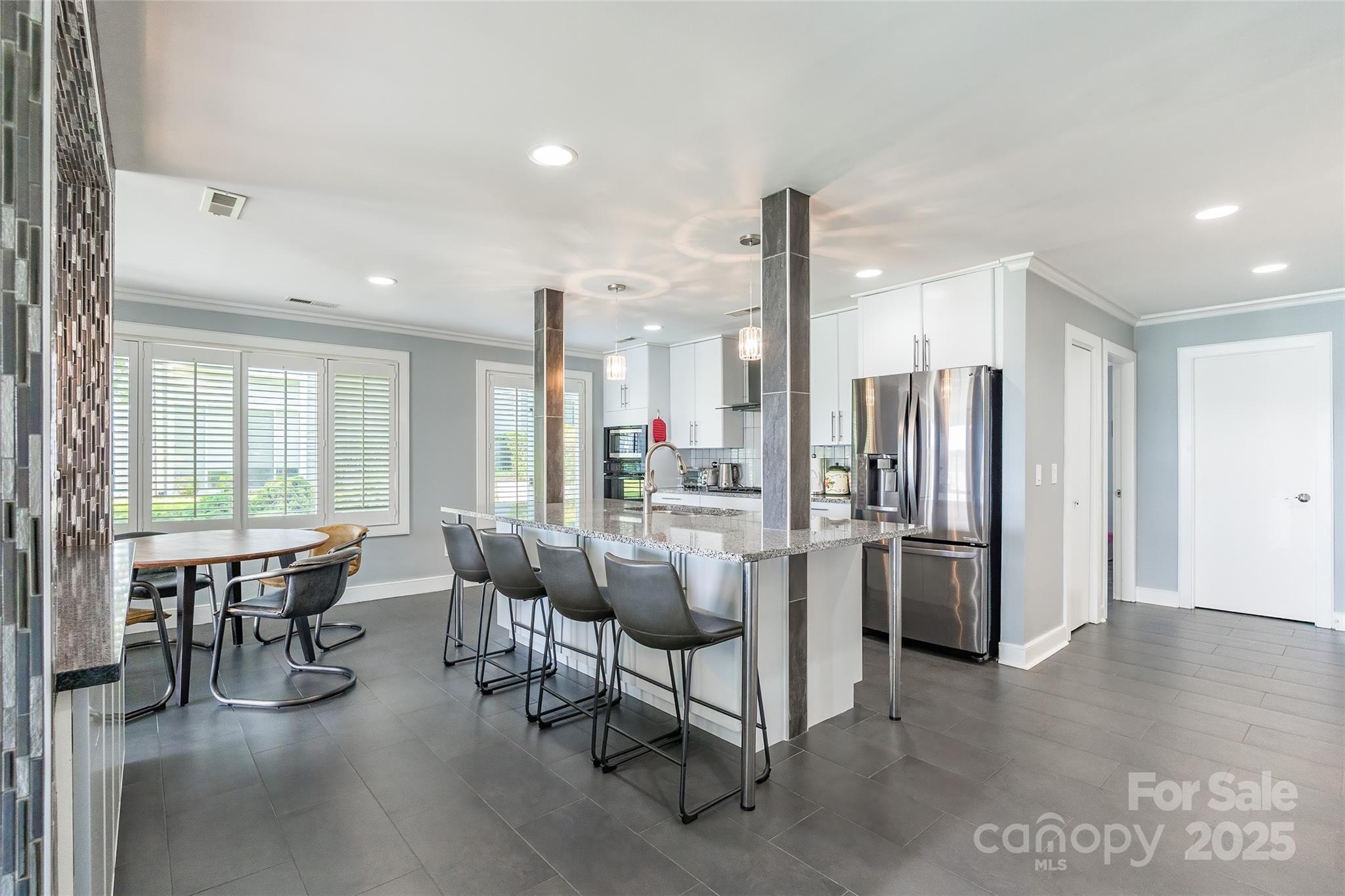 Lake Club - Residential