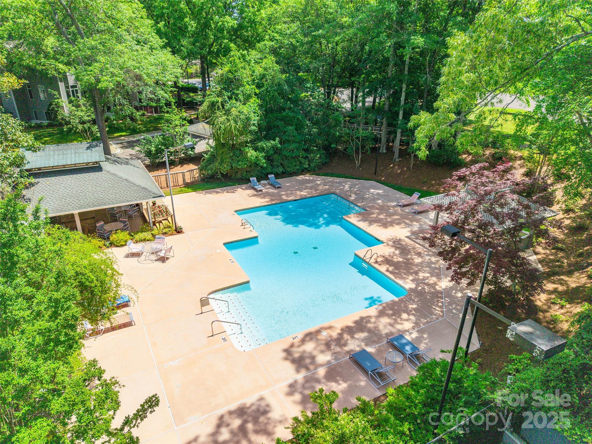 Lake Club - Residential