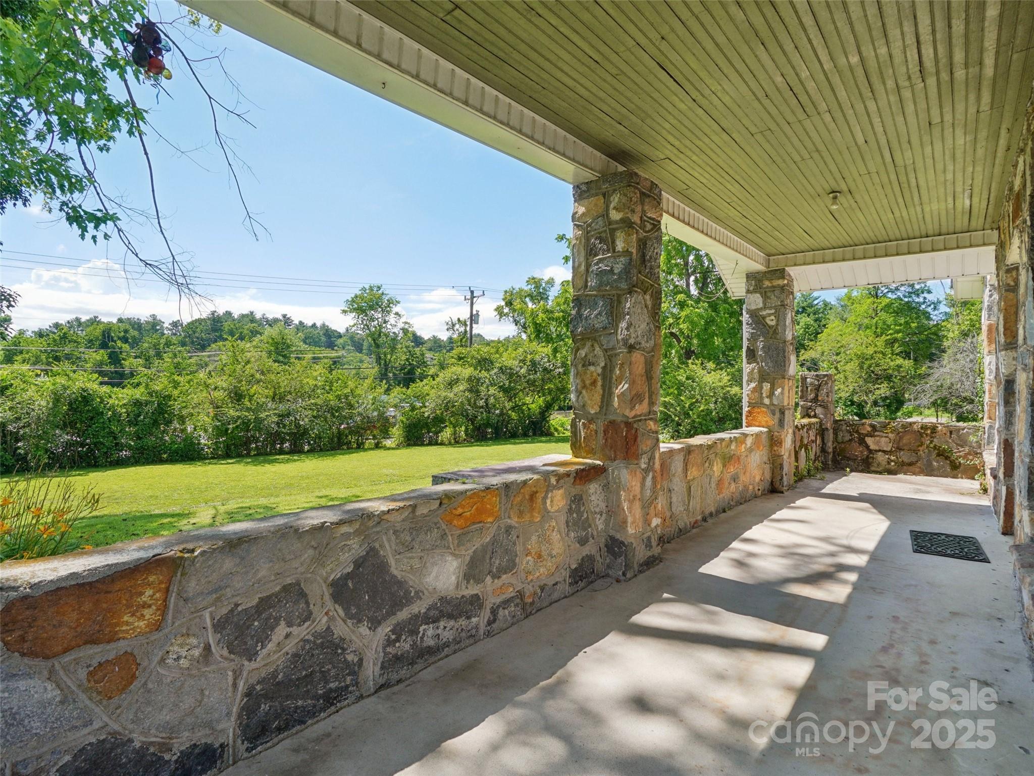 1207 Kanuga Road
