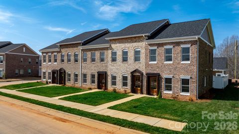 Photo of 2115 24th Street Lane SE, Hickory, NC 28602 (MLS # 4399362)