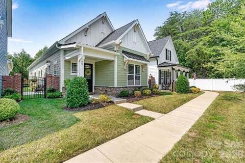 Photo of 2011 Claybrook Lane, Denver, NC 28037 (MLS # 4410531)