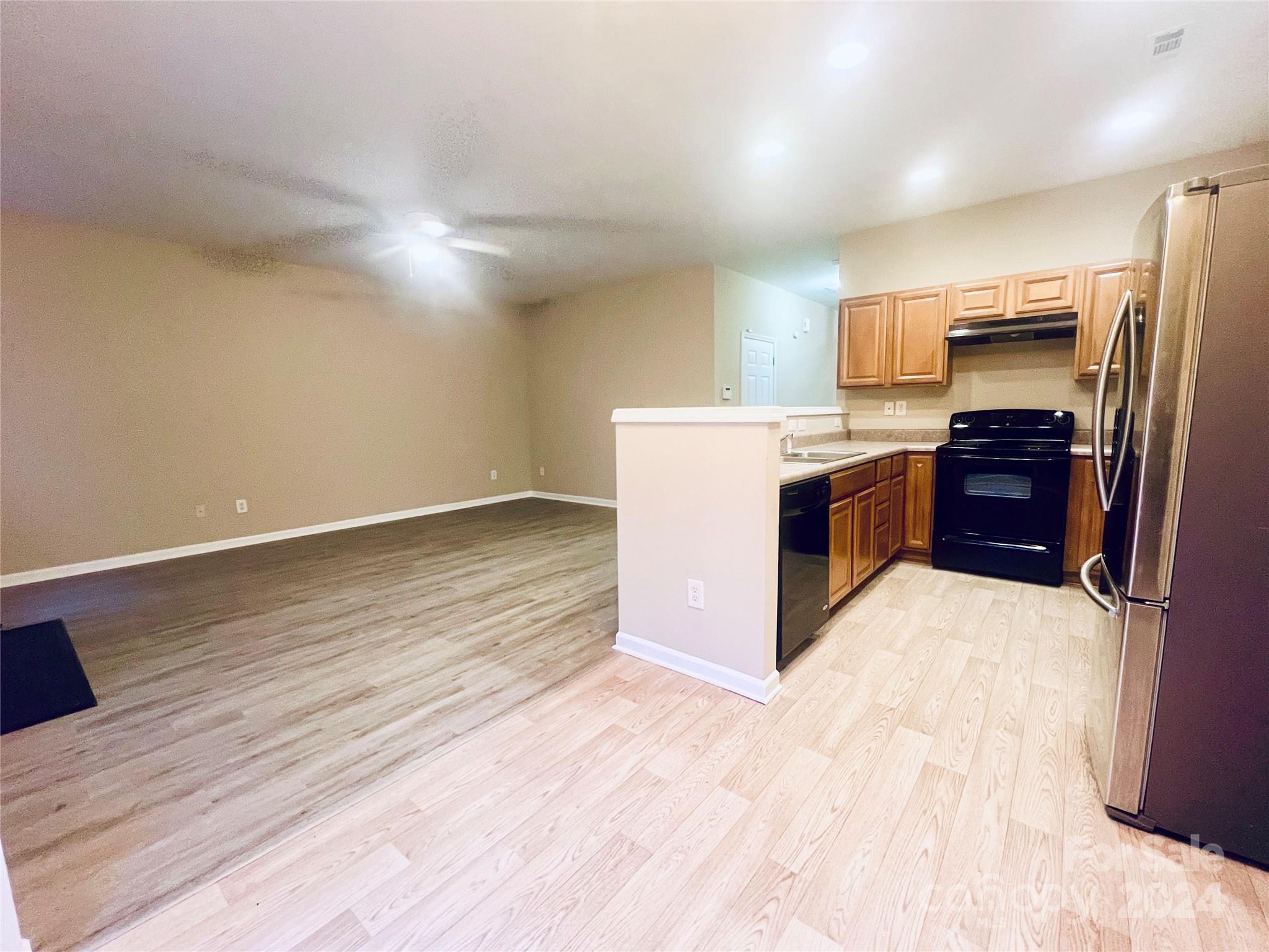 Charlotte Pines - Residential