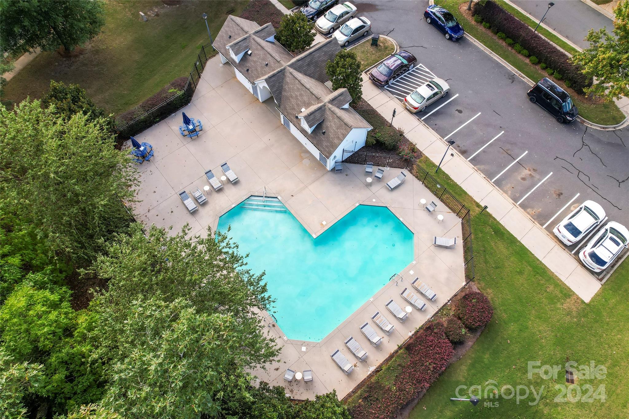 Charlotte Pines - Residential