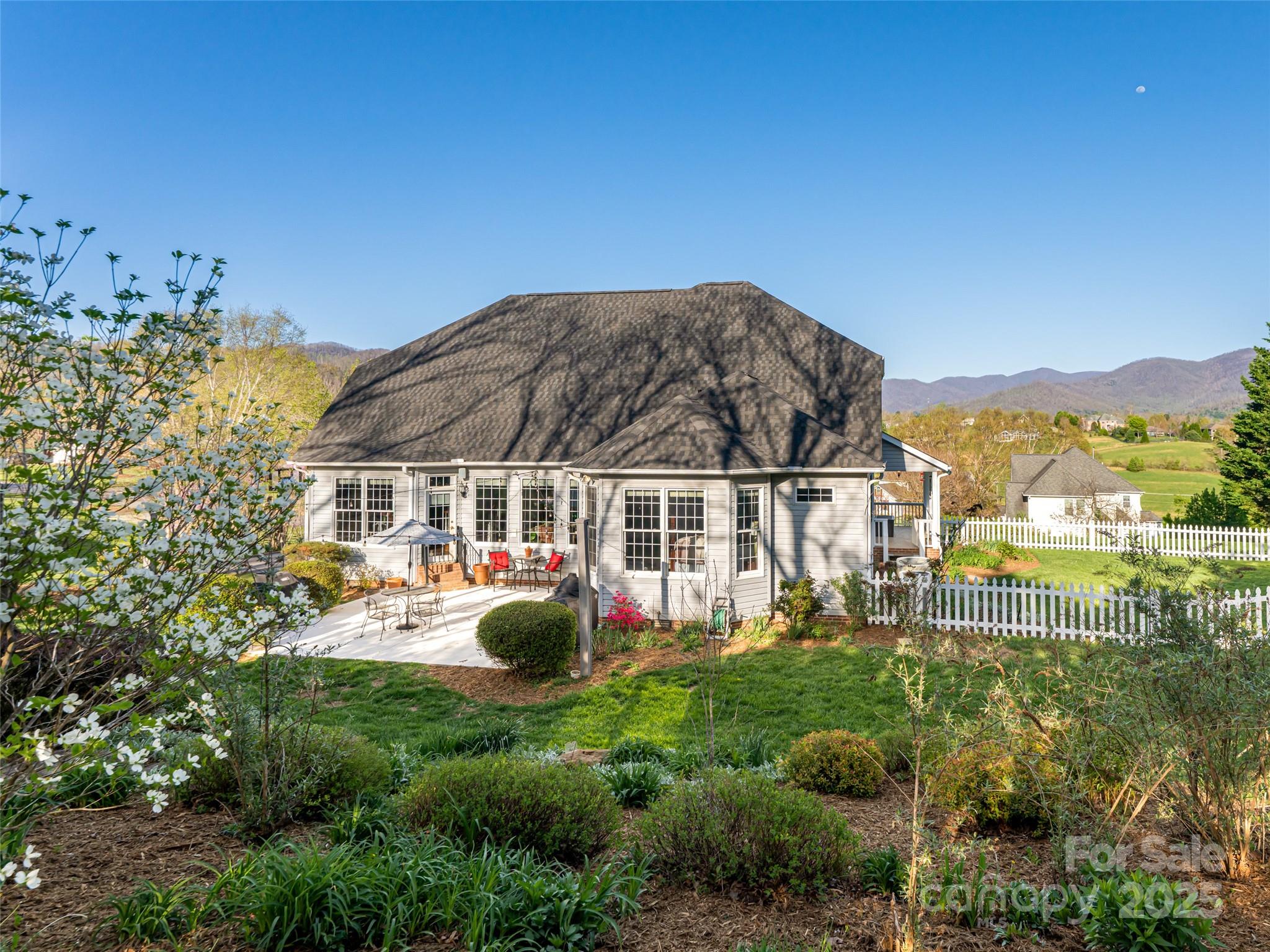9 Meadow Glen Drive