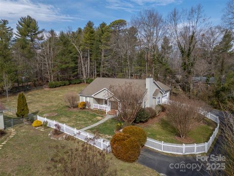 103 Sinclair Lane Hendersonville NC 28739