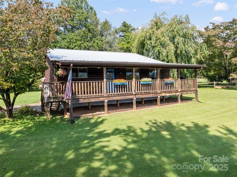 25 Tarhelia Lane Whittier NC 28789