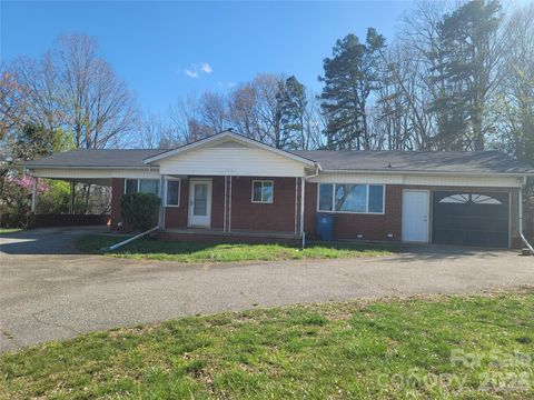 Photo of 1090 Harris Bridge Road, Stony Point, NC 28678 (MLS # 4359624)