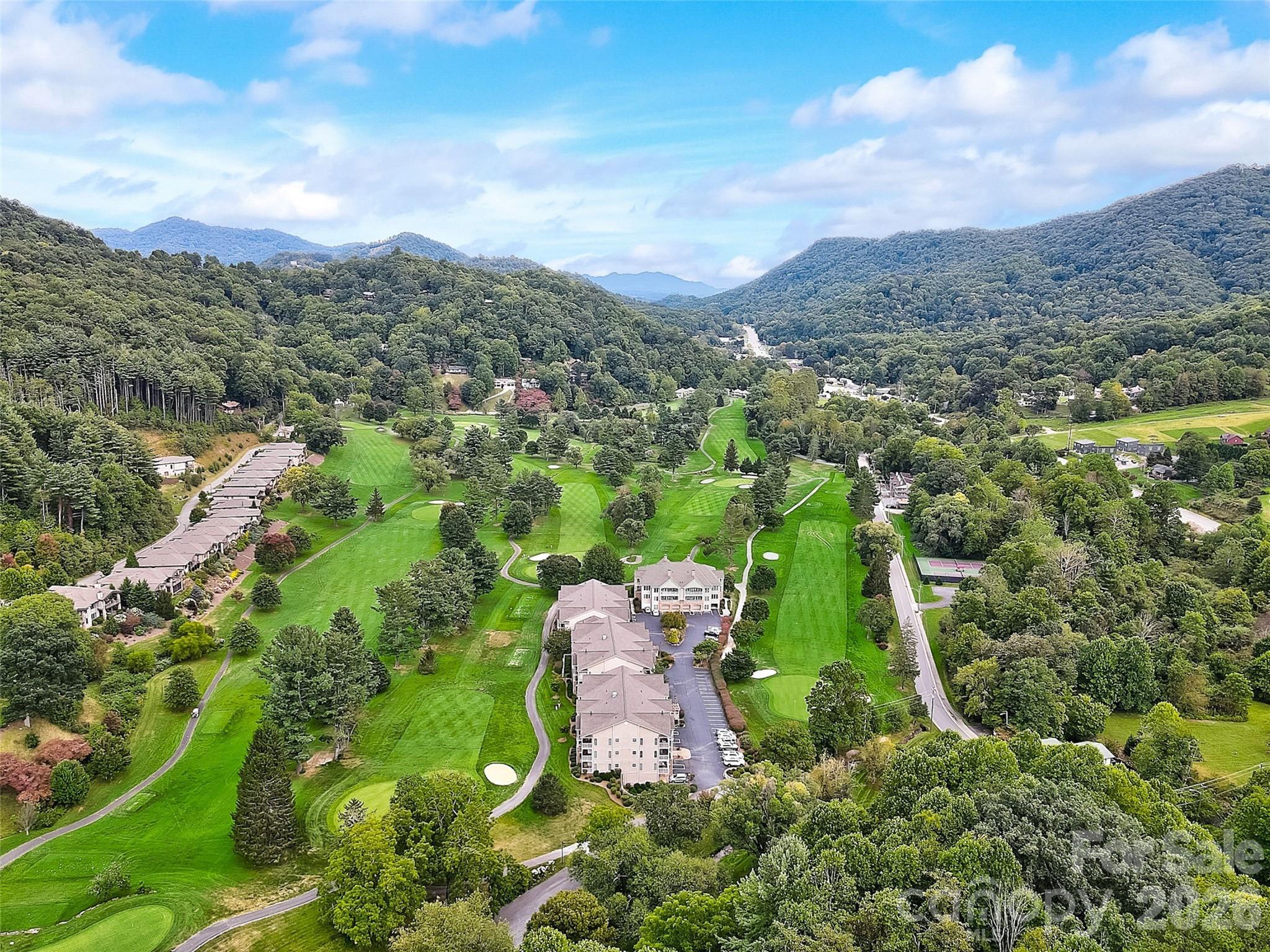 The Mountain Condominium - Residential