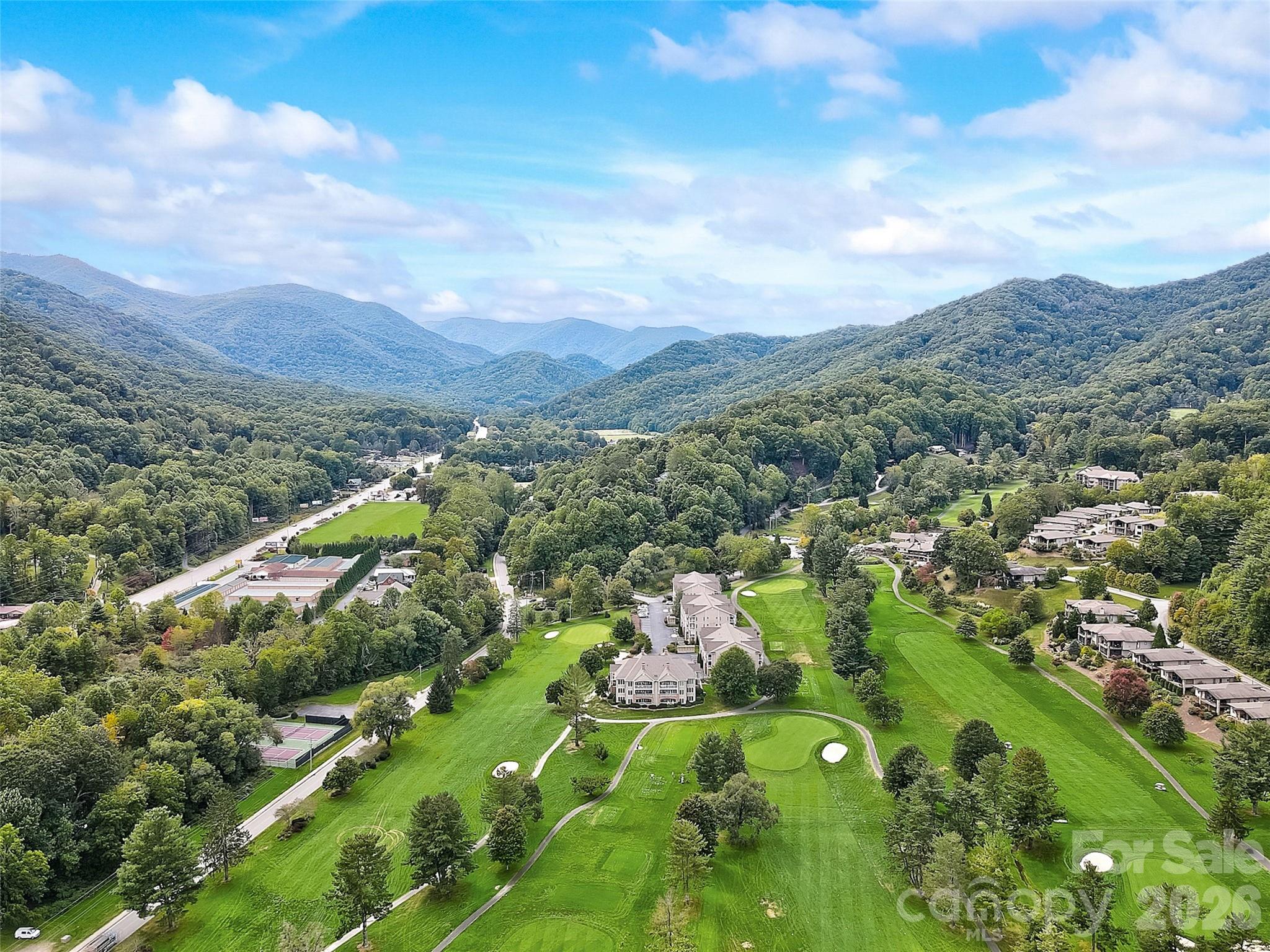 The Mountain Condominium - Residential