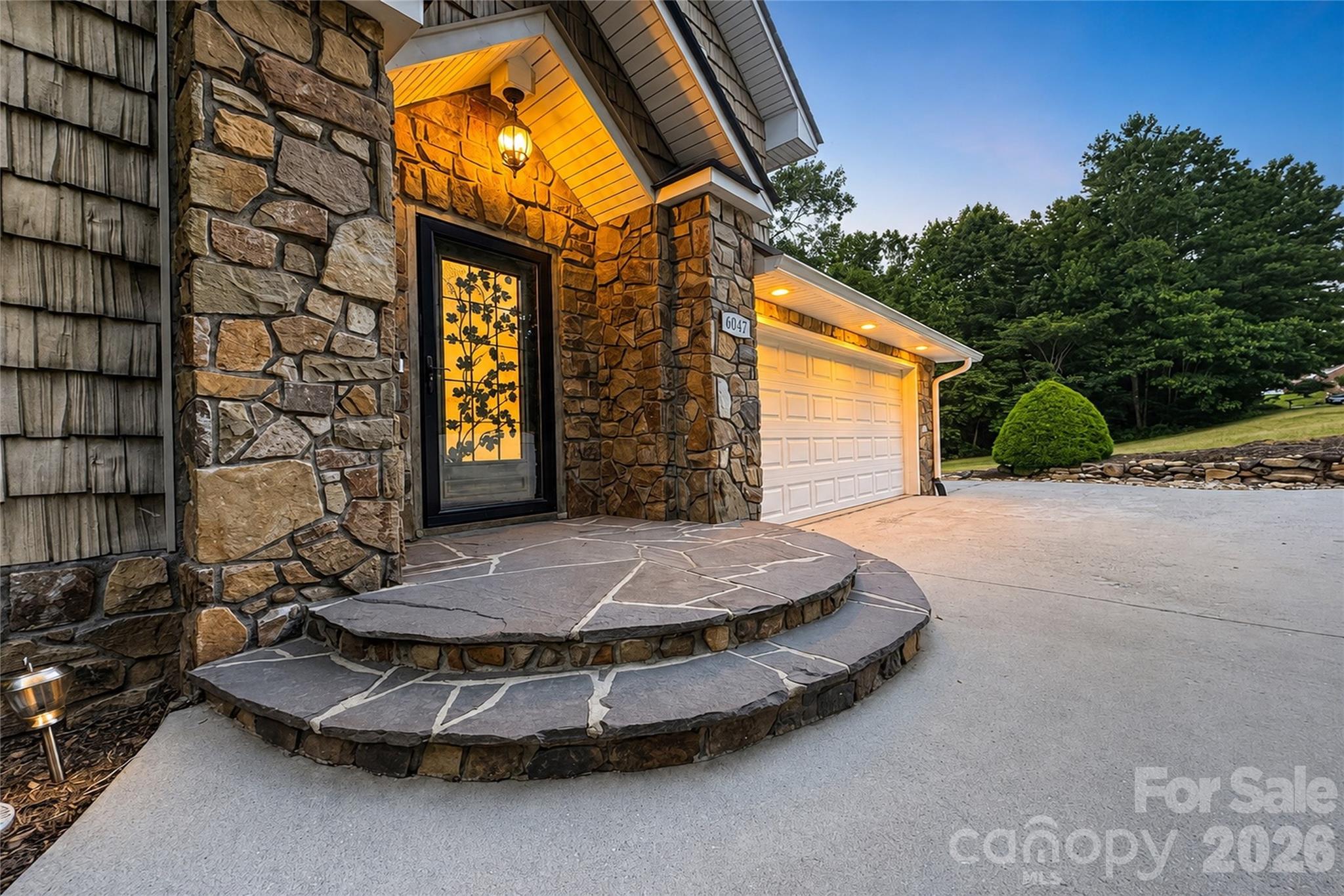 6047 Chaucer Lane