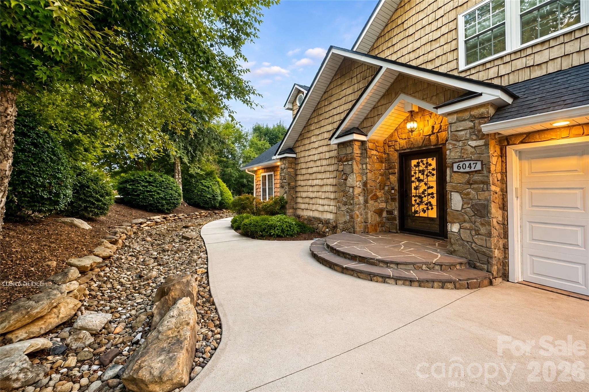 6047 Chaucer Lane