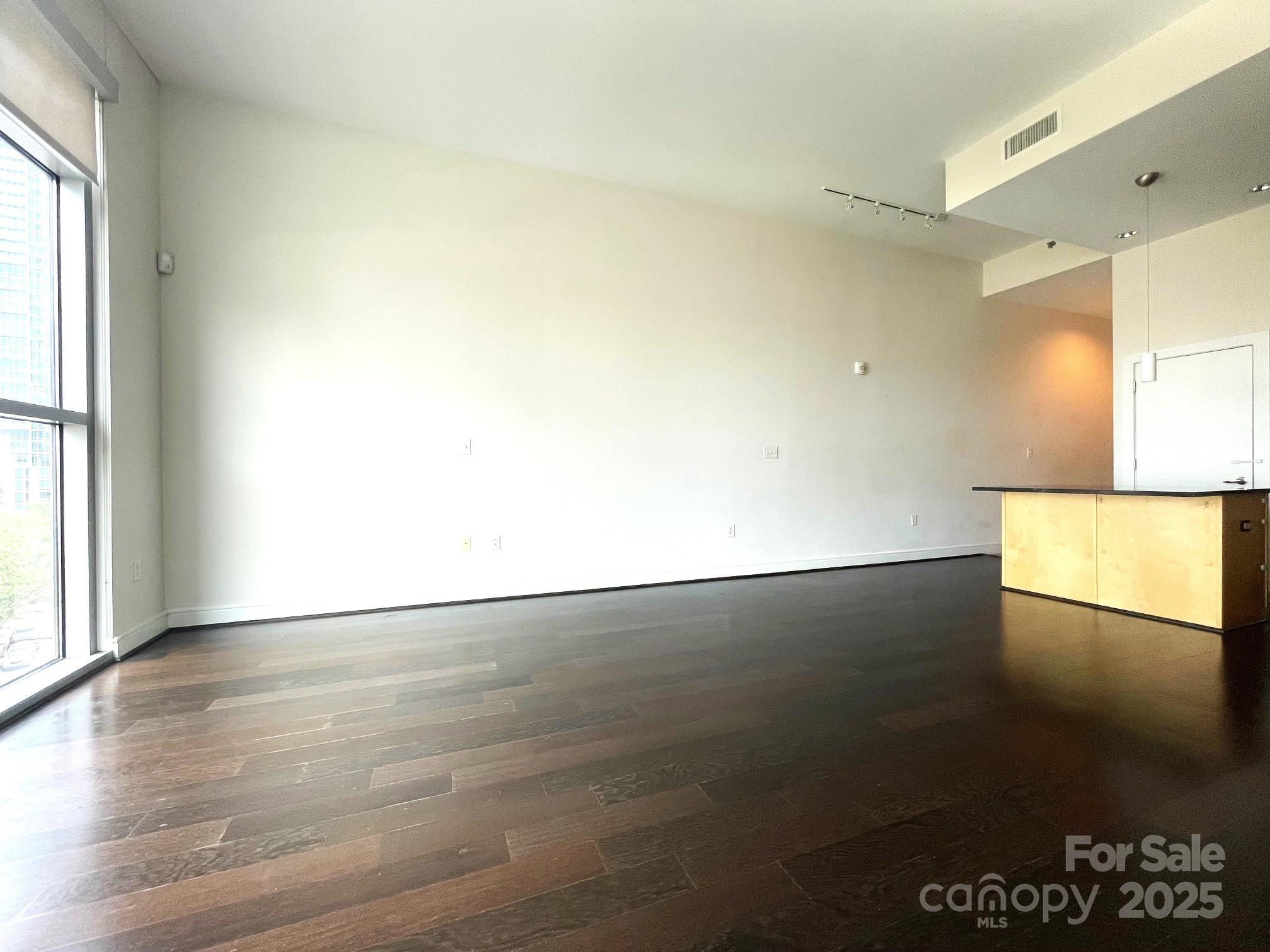 333 W Trade Street 505