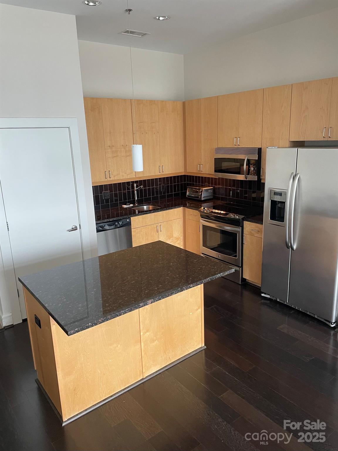 333 W Trade Street 505