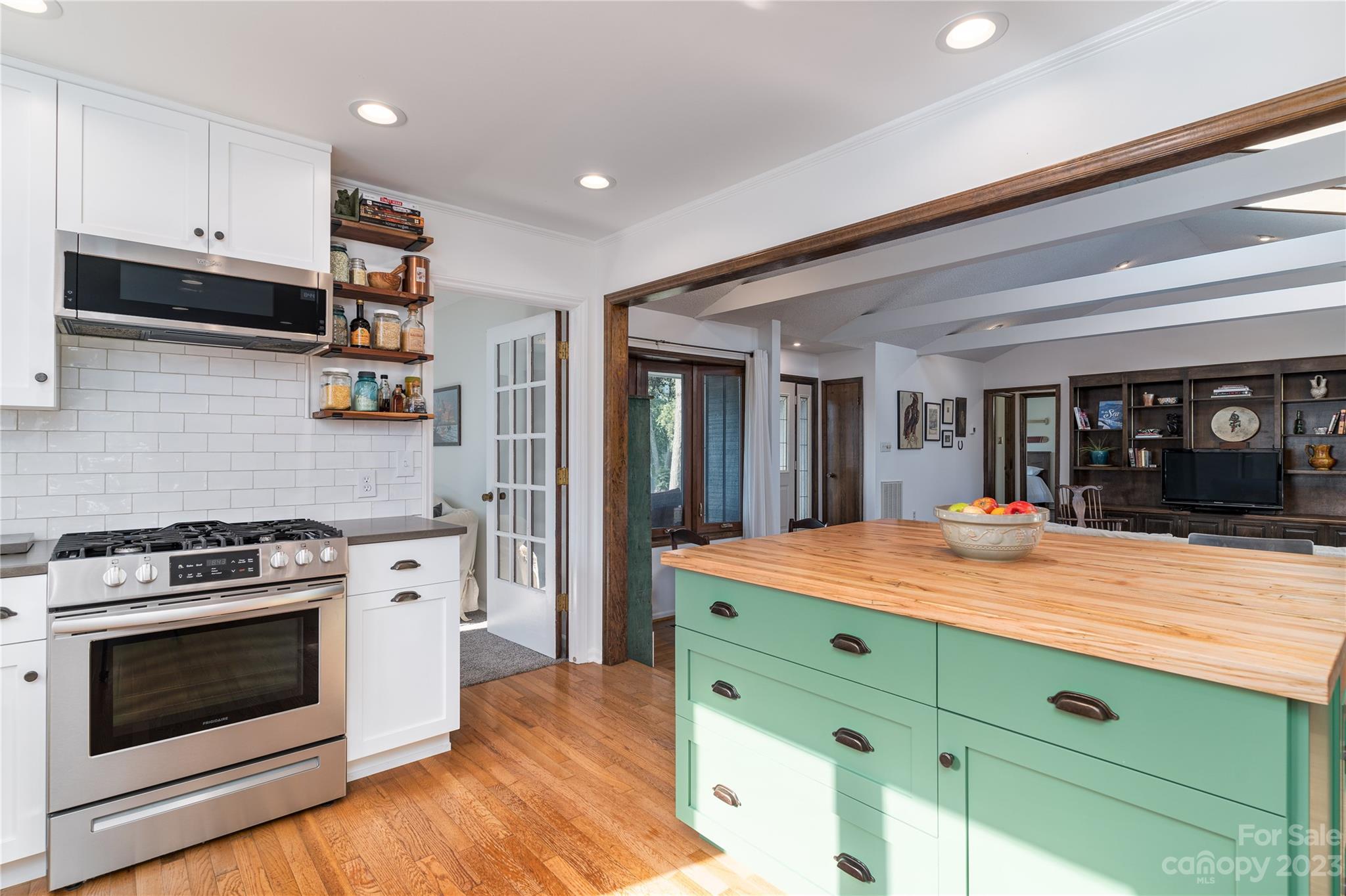 Bahia Bay - Residential