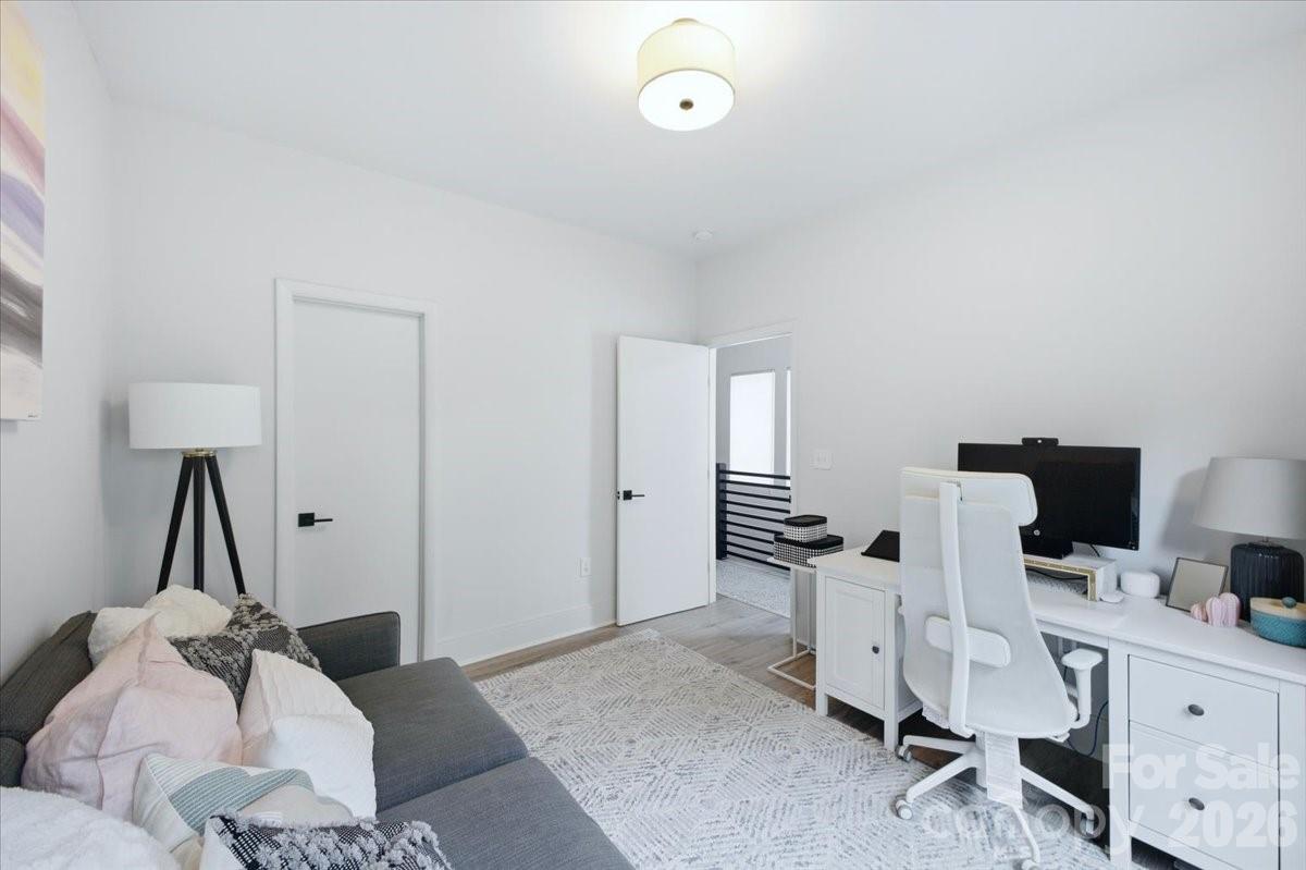 Commonwealth - Residential
