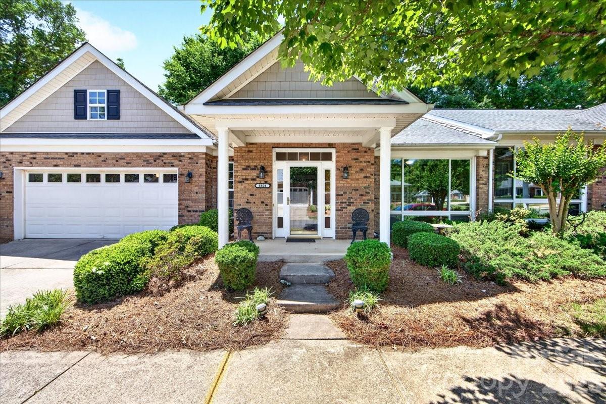 6804 Cinnamon Circle