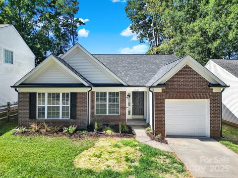 1507 Rumstone Lane Charlotte NC 28262