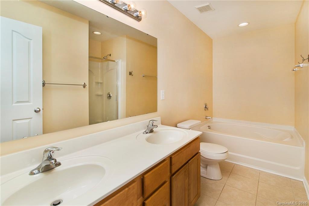 Sandy Pointe - Residential