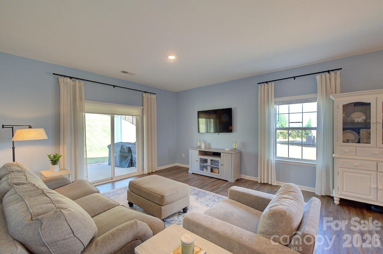 New Cut Meadows - Residential