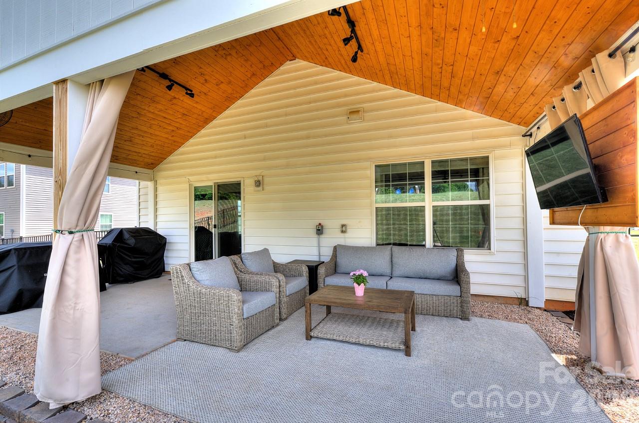 New Cut Meadows - Residential