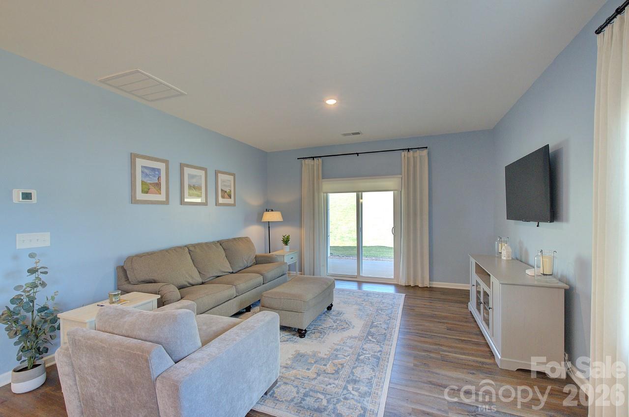 New Cut Meadows - Residential