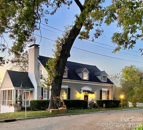 Photo of 9 Crescent Avenue, Marion, NC 28752 (MLS # 4370205)