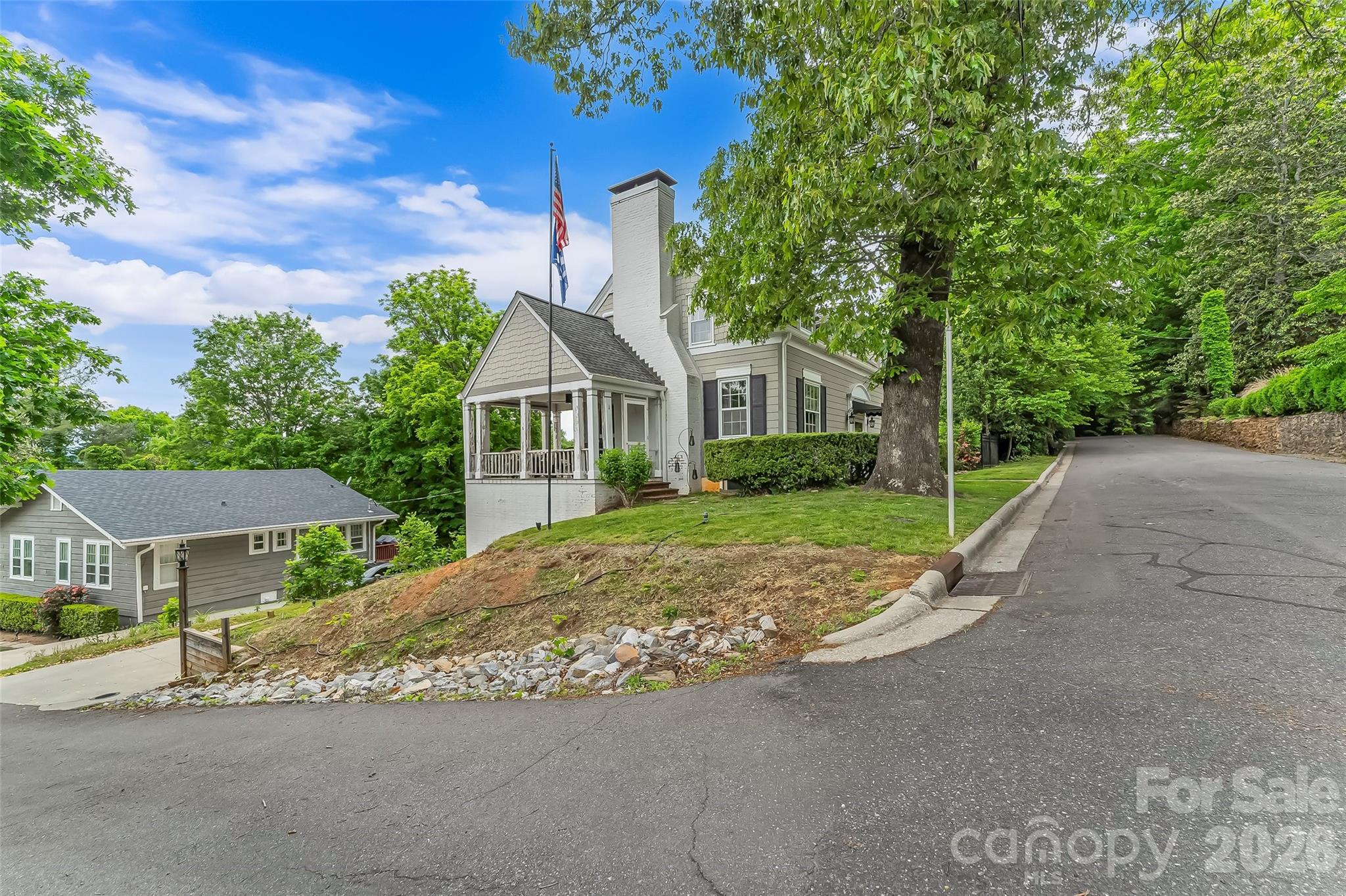 9 Crescent Drive