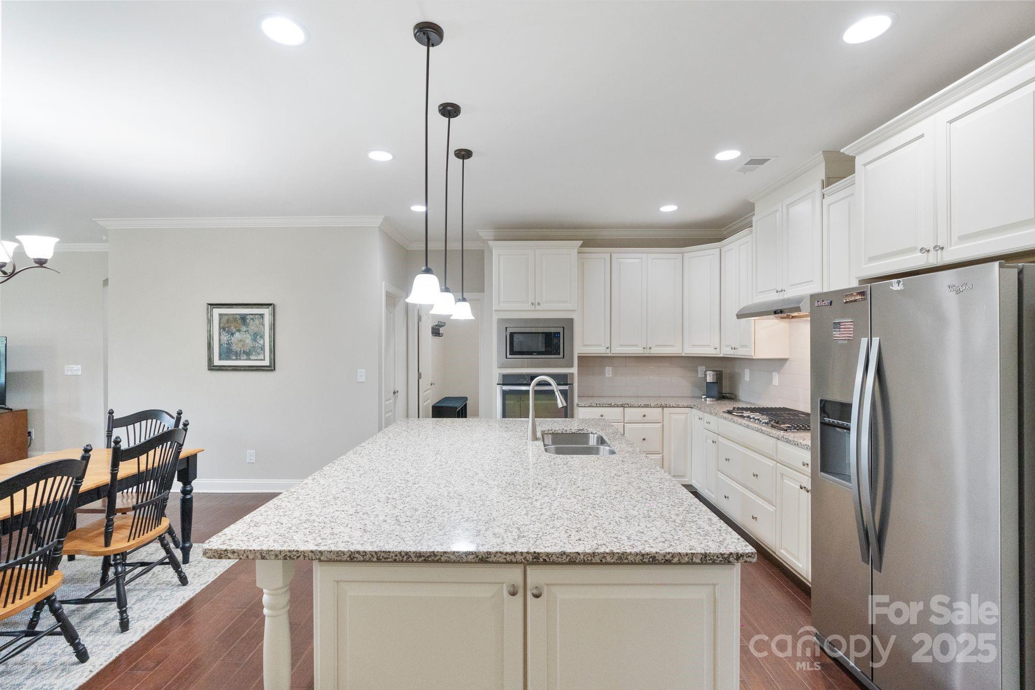 1001 Manorwyck Farms Drive