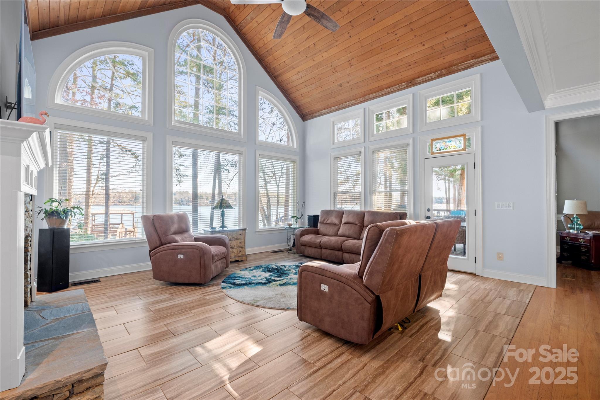 The Harbour At The Pointe - Residential