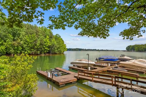 4522 Long Cove Drive Denver NC 28037