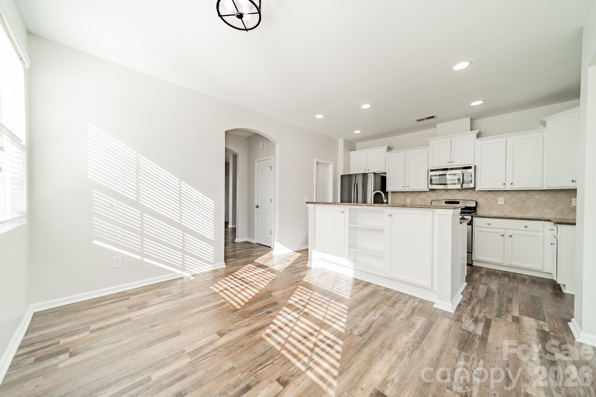 18426 W Catawba Avenue