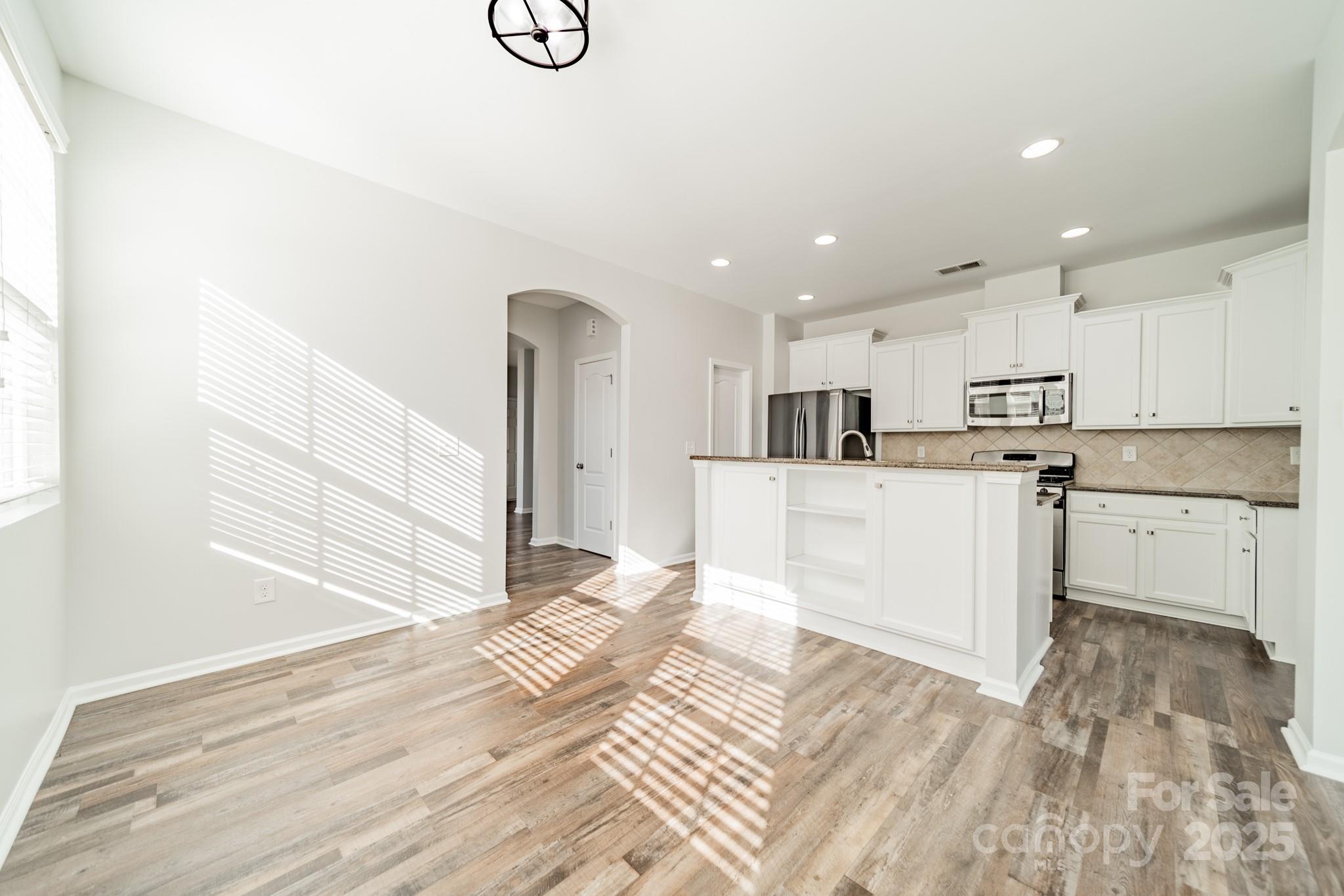 18426 W Catawba Avenue