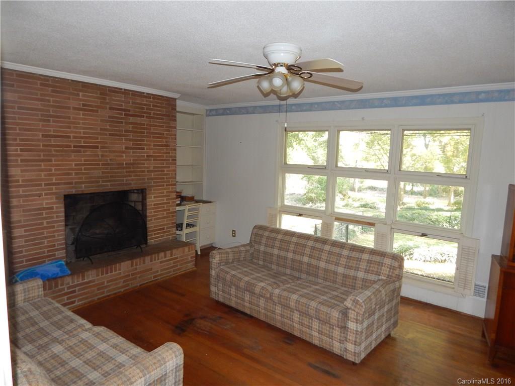 Country Club Estates - Residential