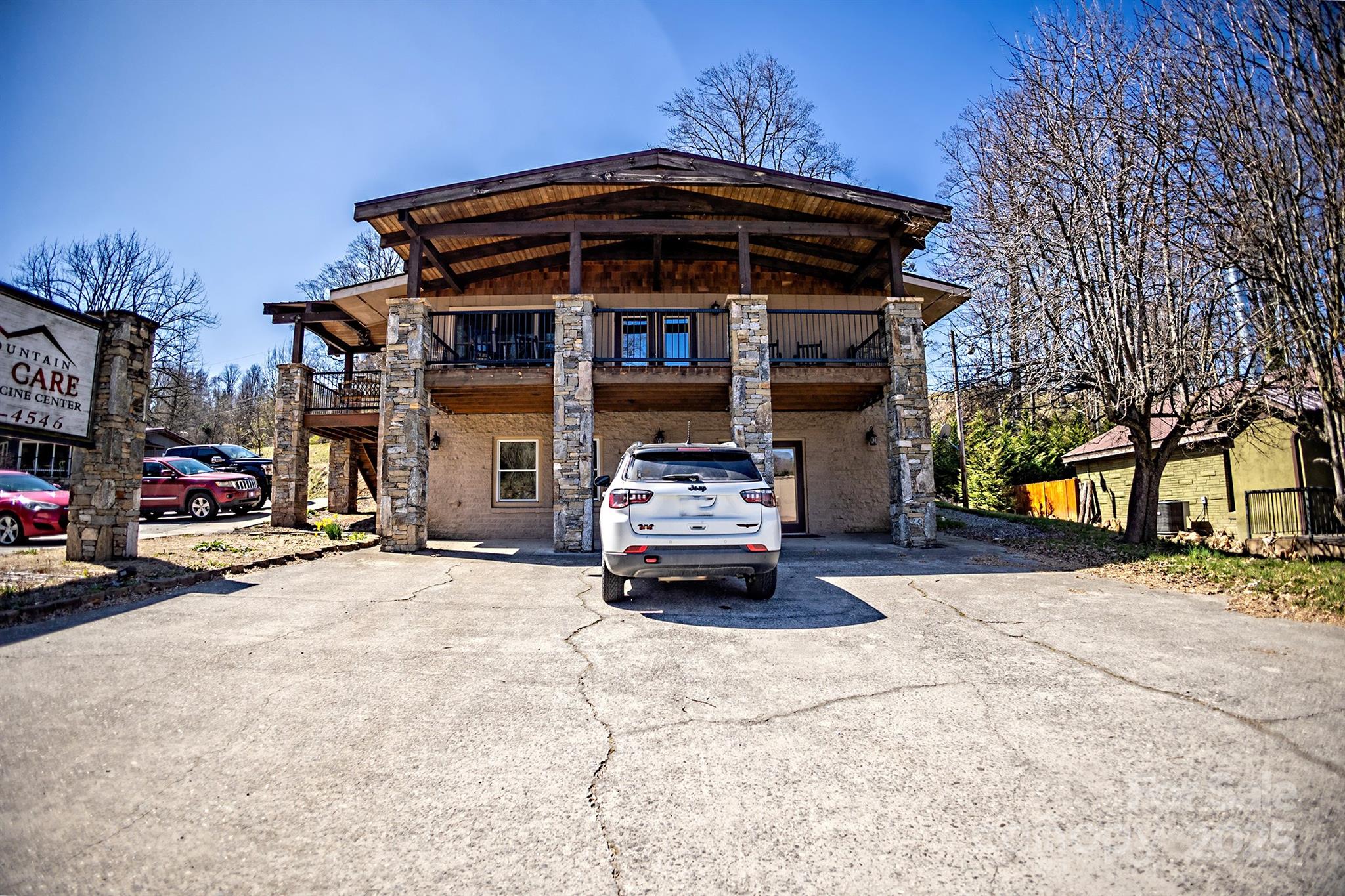 120 Veterans Boulevard