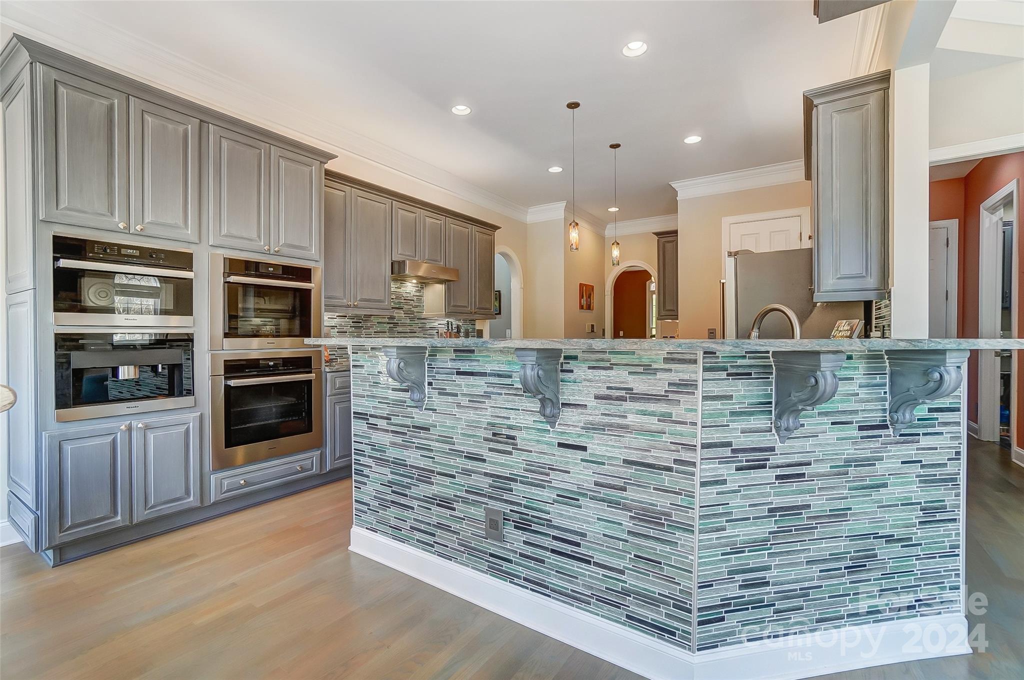 Lake Shore - Residential