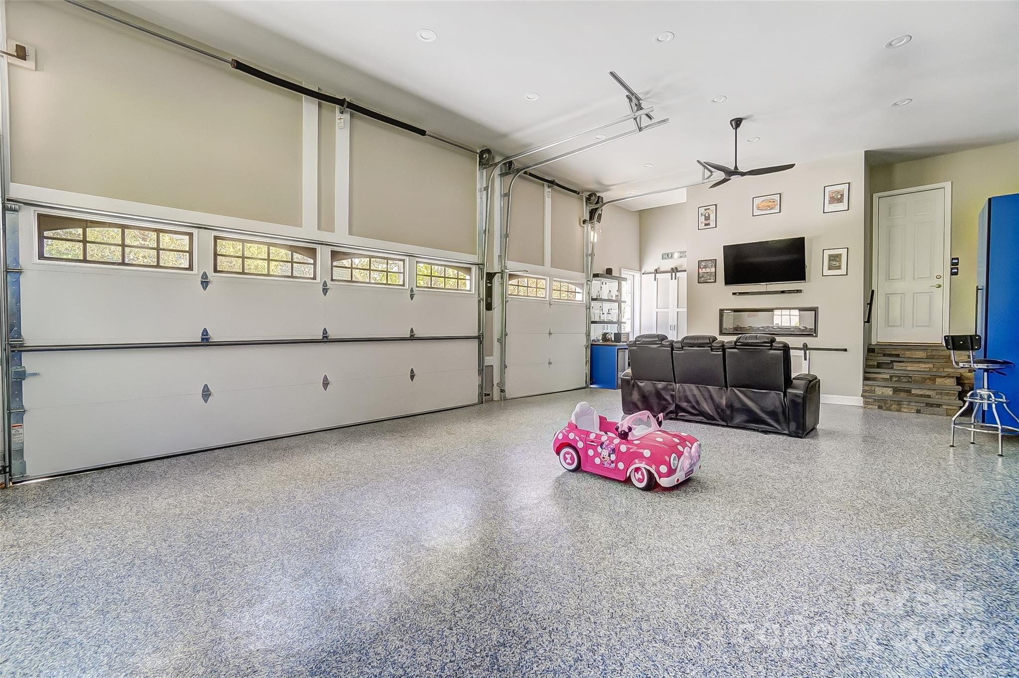 Lake Shore - Residential