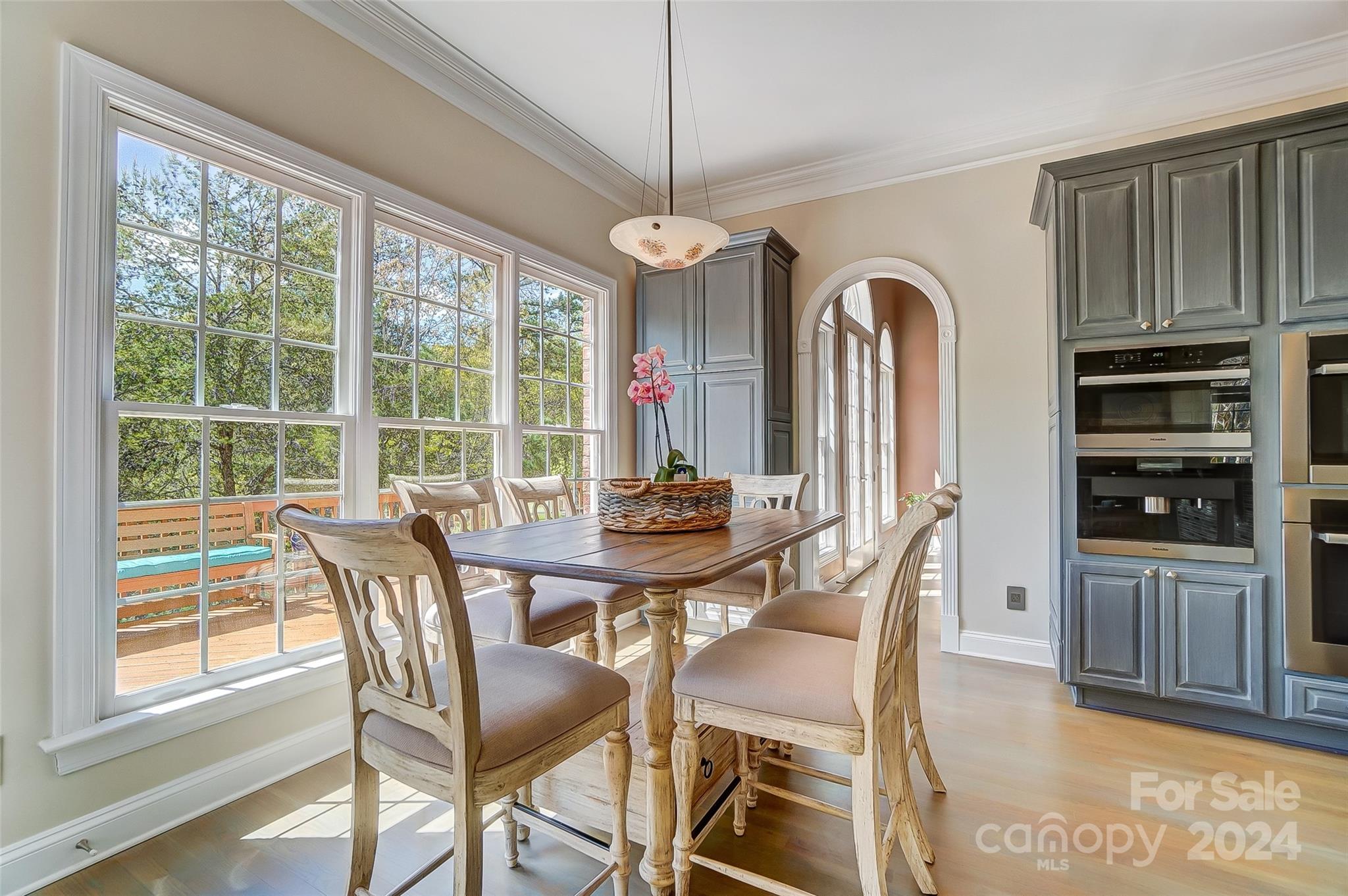 Lake Shore - Residential