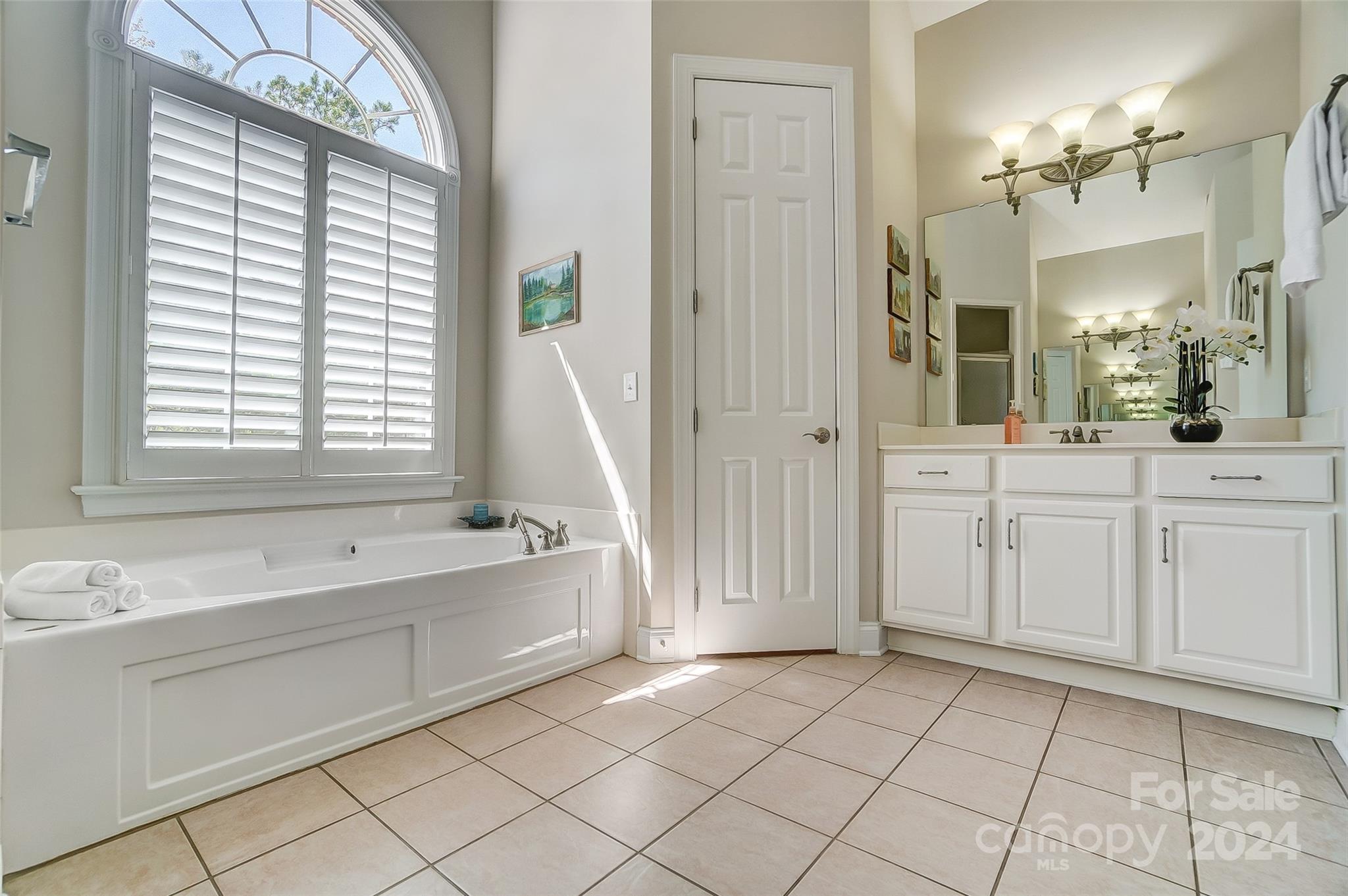 Lake Shore - Residential