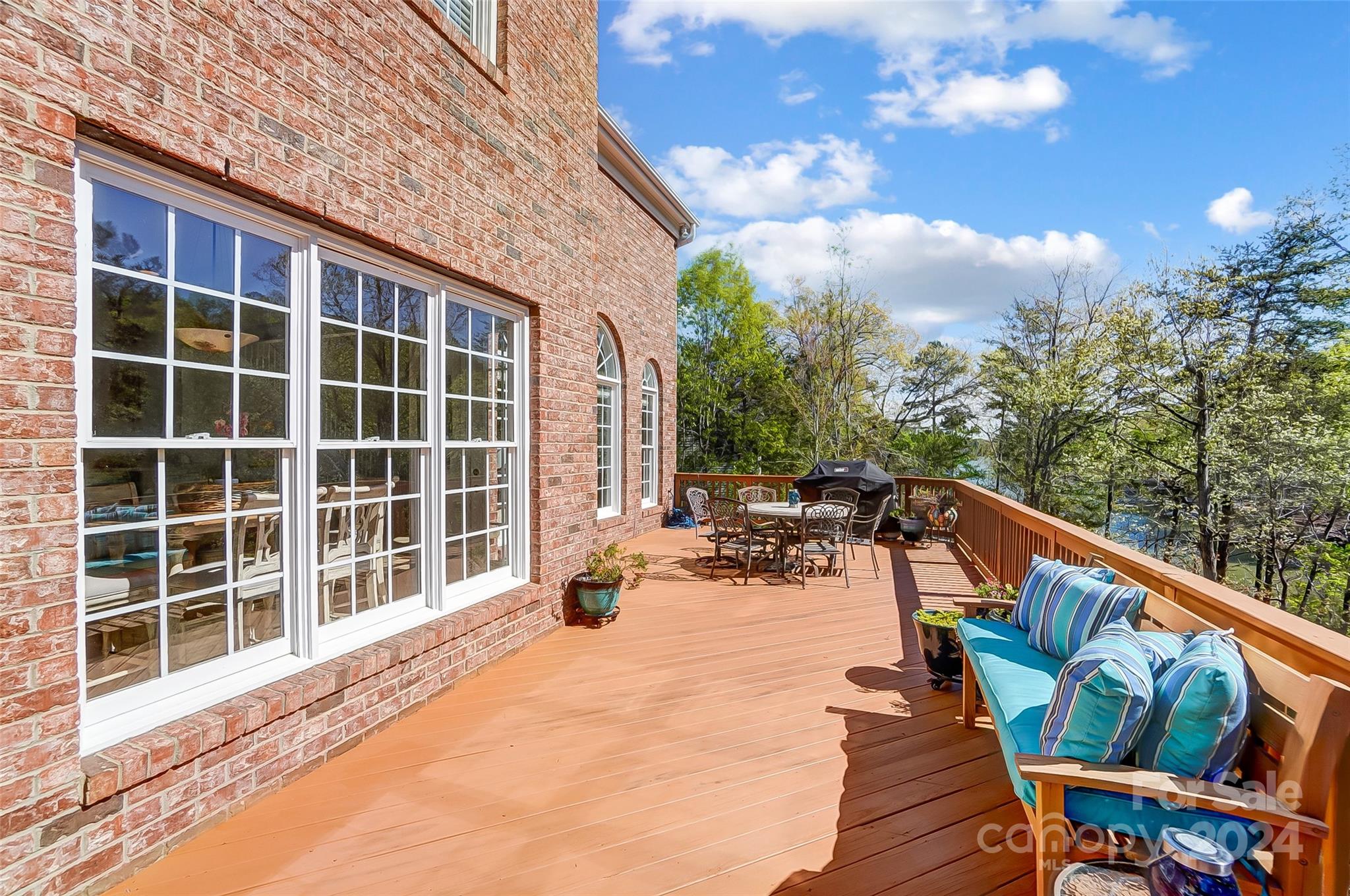 Lake Shore - Residential