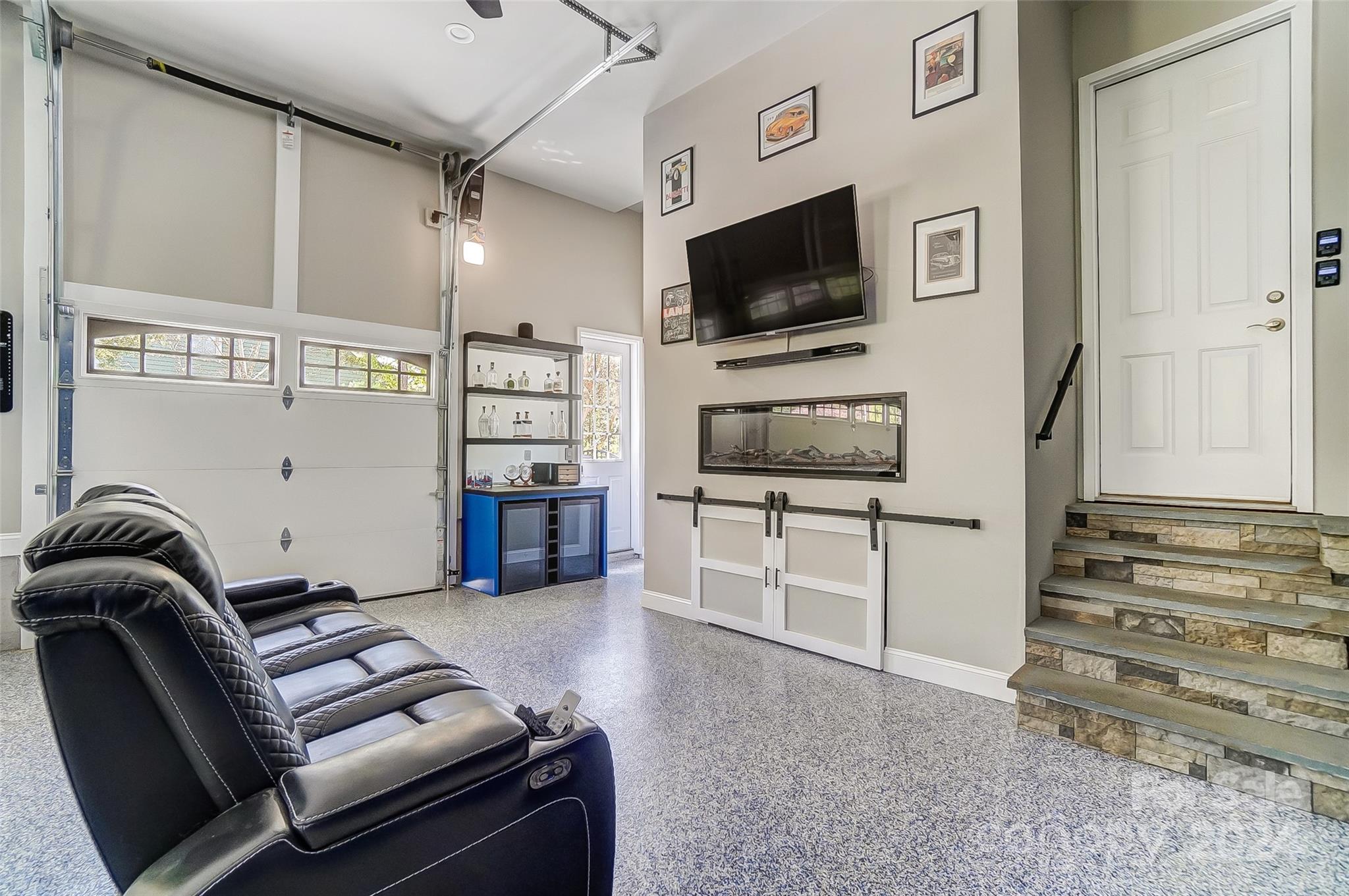 Lake Shore - Residential