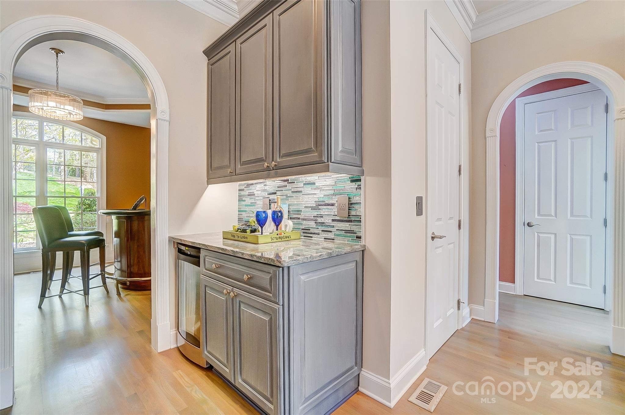 Lake Shore - Residential