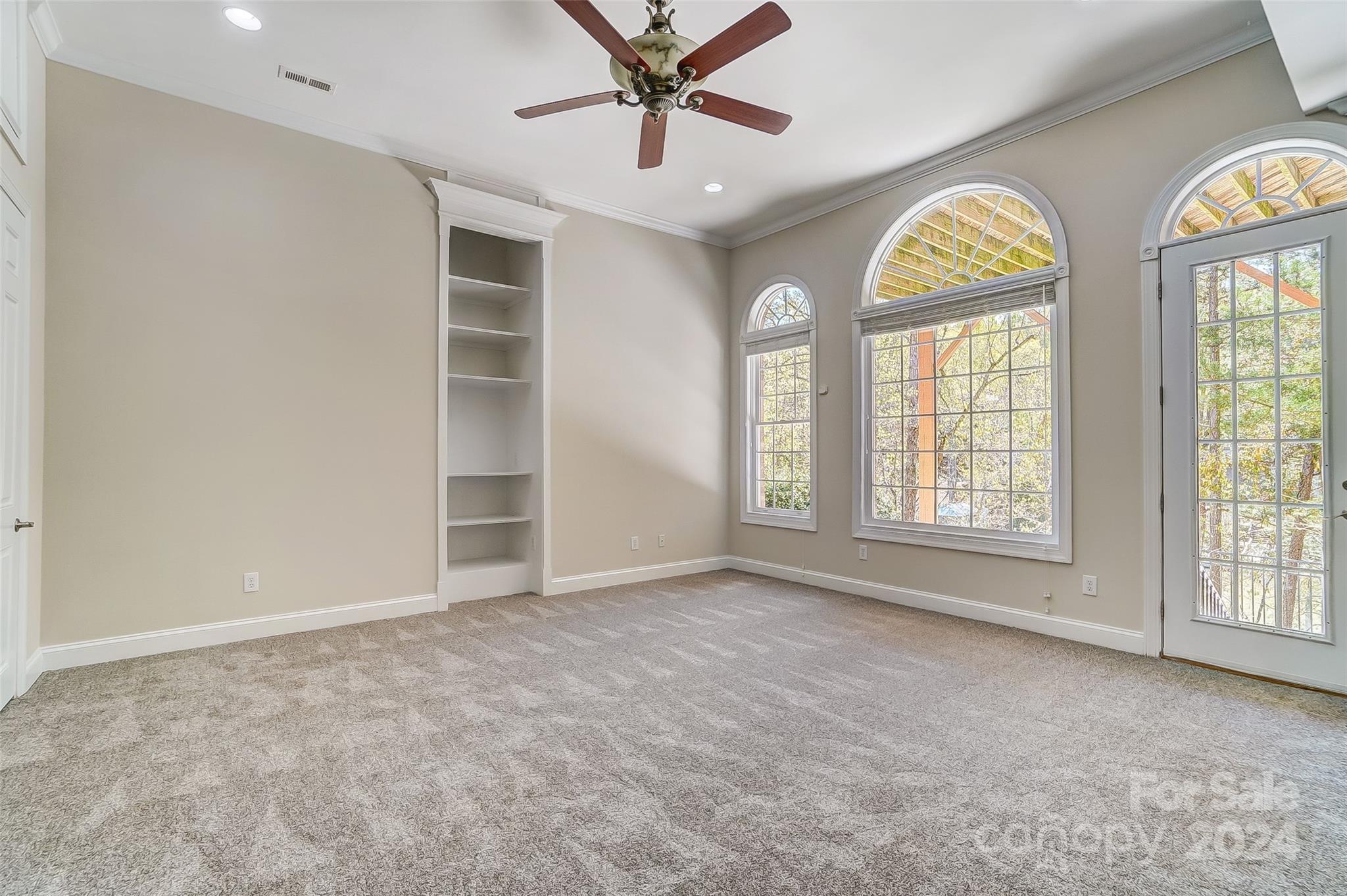 Lake Shore - Residential