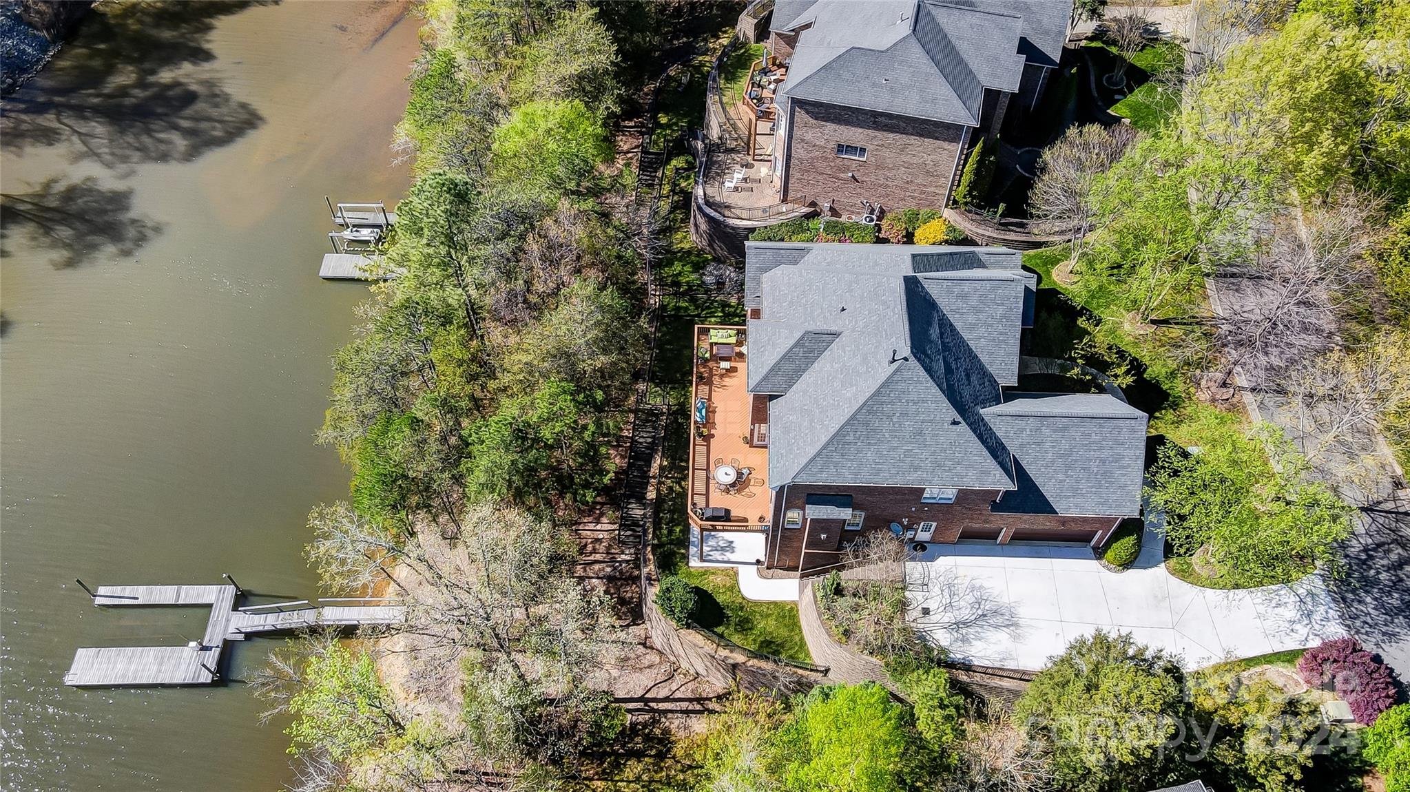 Lake Shore - Residential